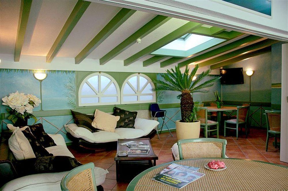 Hotel Du Port Villeneuve Eksteriør billede